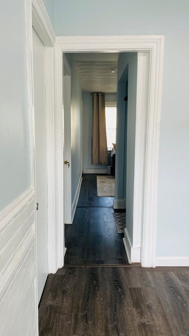 Building Photo - 25 Andem St