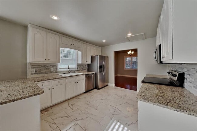 Building Photo - 2453 Lorrie Dr