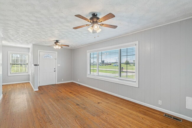 Building Photo - 2920 Byington Beaver Ridge Rd