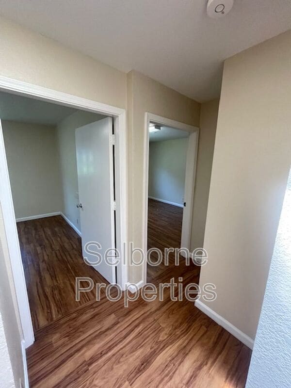 Building Photo - 524 41st St