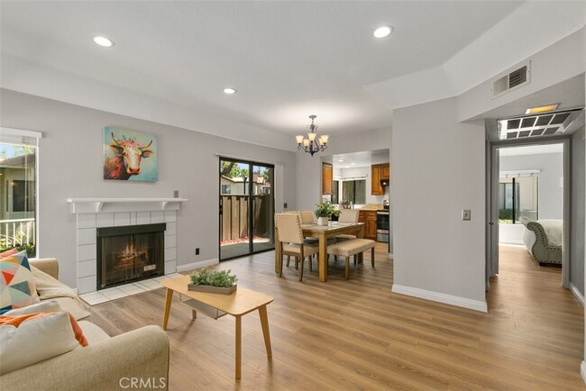 Building Photo - 22757 Lakeway Dr