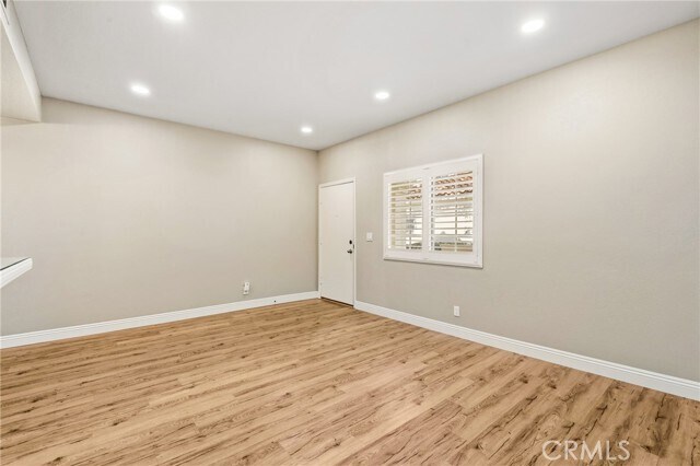 Building Photo - 31 Gaviota