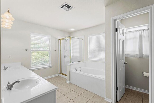 Building Photo - 3112 Burks Ln