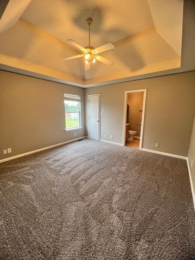 Building Photo - Beautiful Ranch with Bonus Room