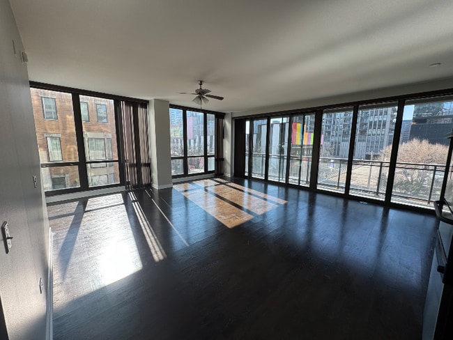 Building Photo - 708 W Wayman St