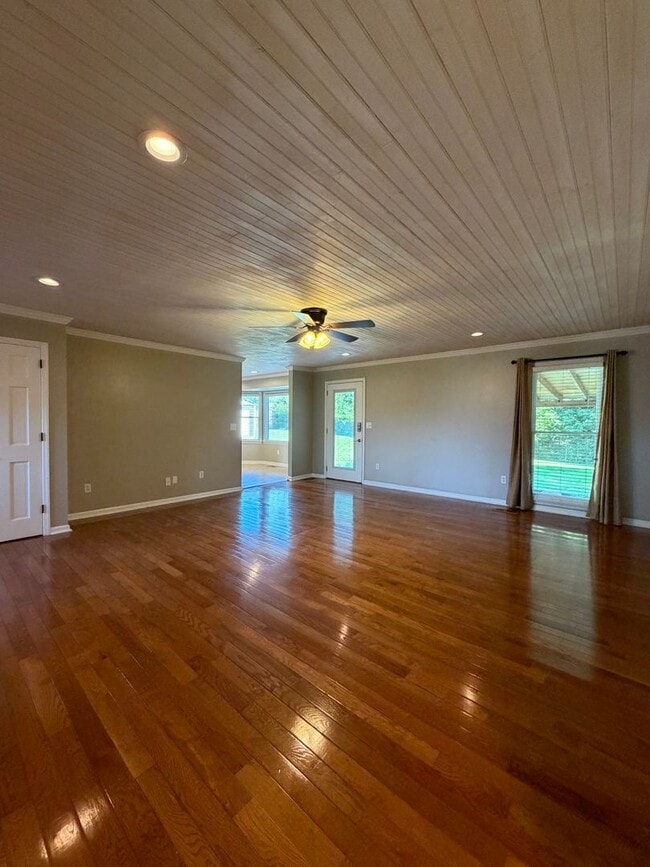 Building Photo - 125 Camp Ground Rd