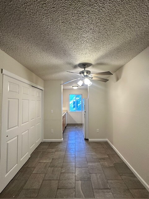 Building Photo - 2 bedroom, 1 bathroom