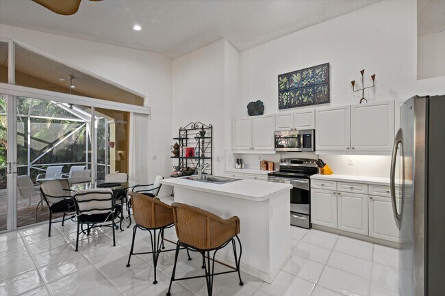 Building Photo - 4362 Kensington Park Way