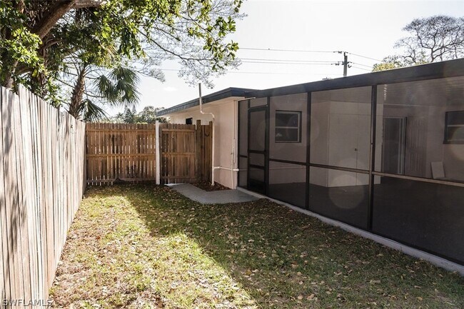 Building Photo - 4330 Deleon St
