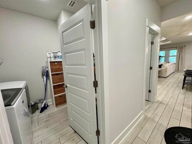 Building Photo - 4007 Amble Wy