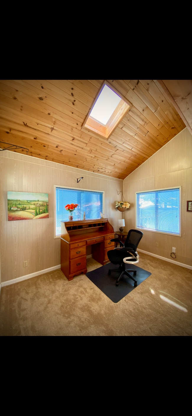 Building Photo - 1213 Barclay Ln