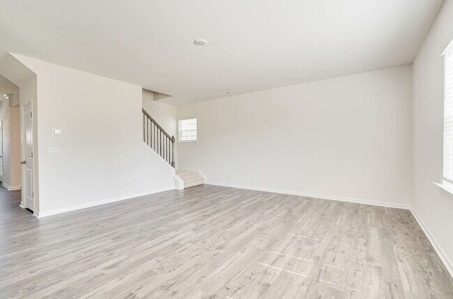 Building Photo - Spacious 4-Bed Gem with 2.5 Baths in Fuqua...