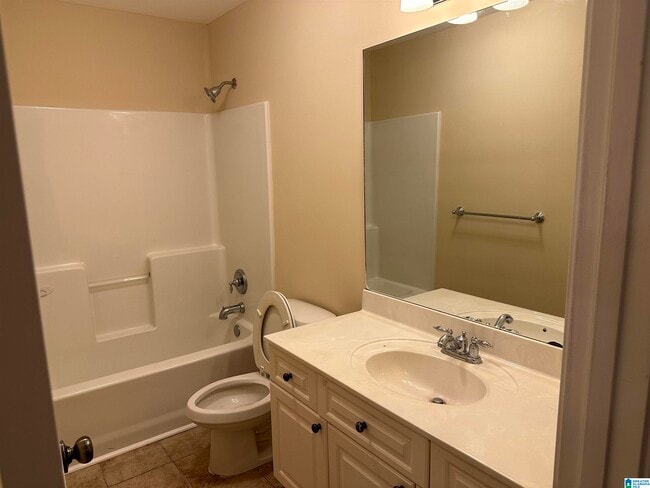 Building Photo - 2280 Ridgemont Dr