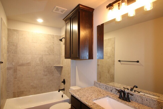 Building Photo - 1324-1328 White Sand Dr