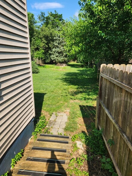 Backyard - 513 Battle Ave