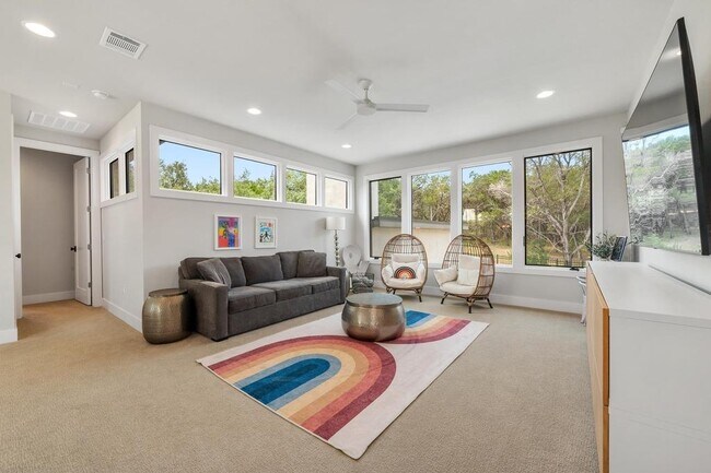 Building Photo - 2600 Arion Cir
