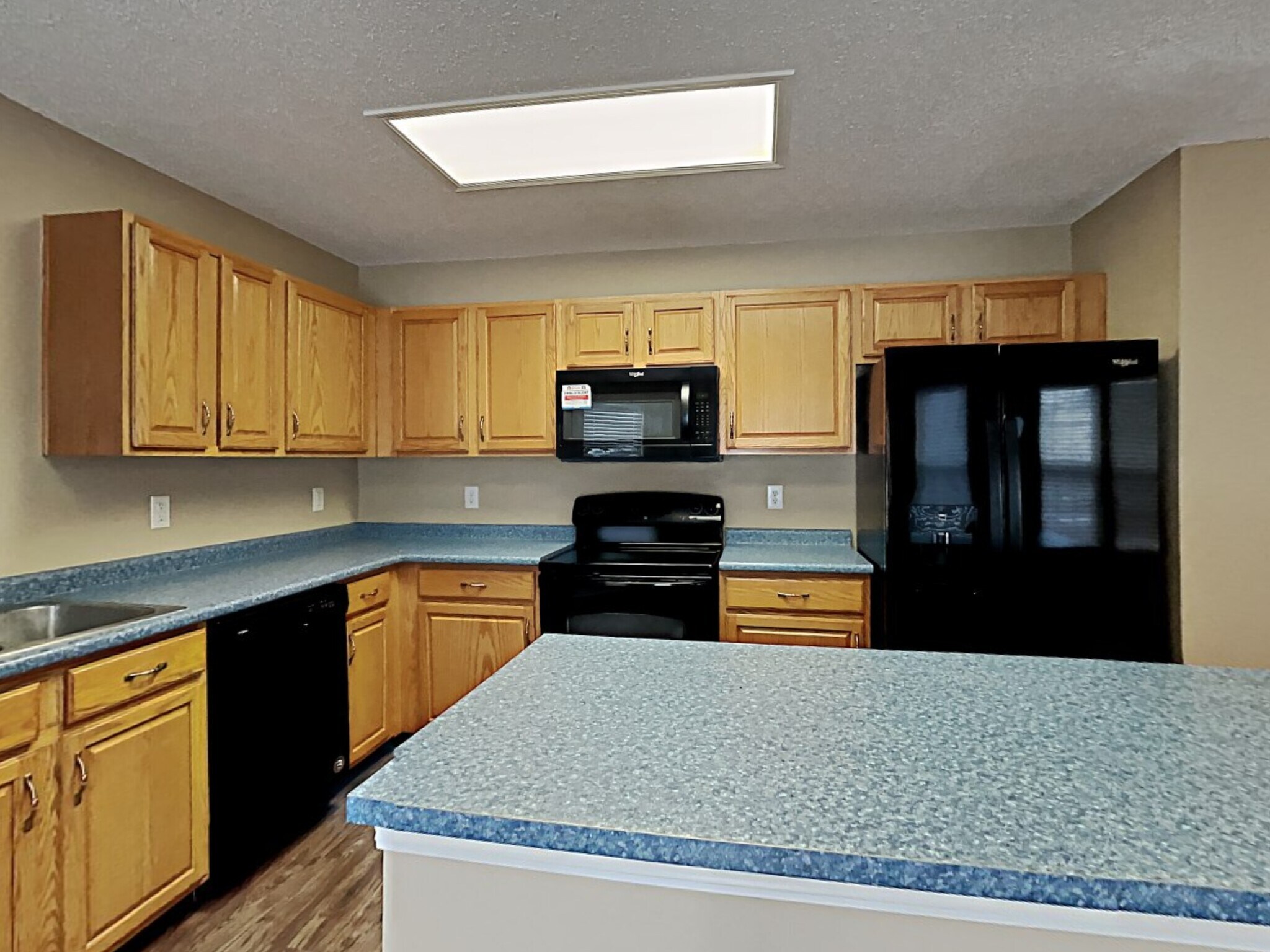 Building Photo - 10099 Weeping Cherry Dr