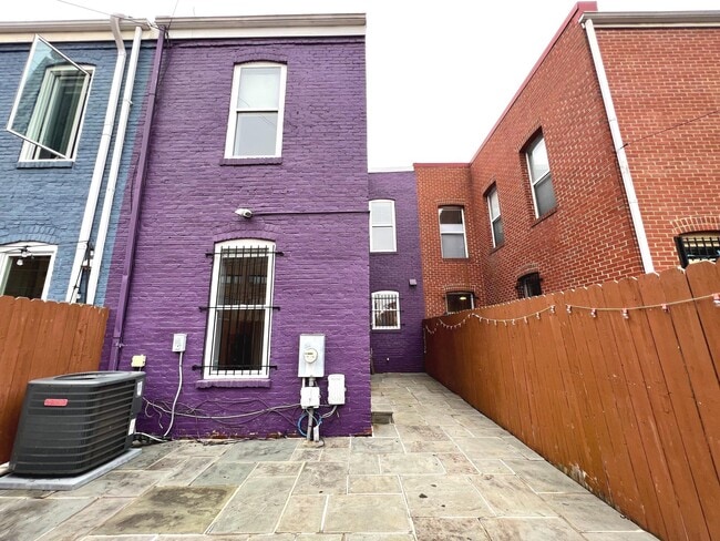 Building Photo - 617 U St NW