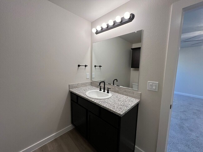 Building Photo - For Rent: Charming 3-Bedroom, 2-Bath Home in West Texas!