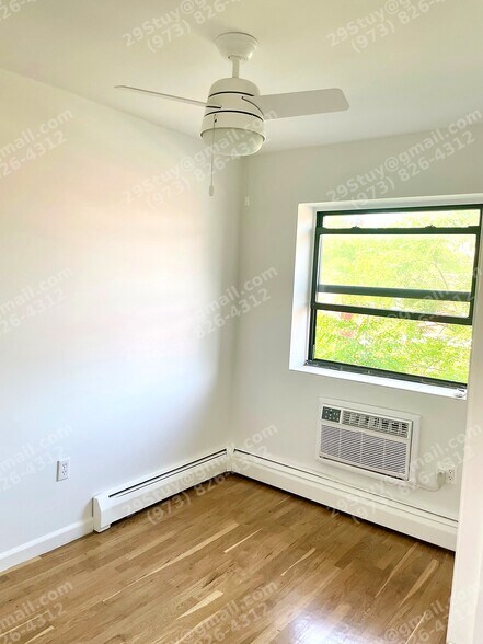Building Photo - 29 Stuyvesant Ave