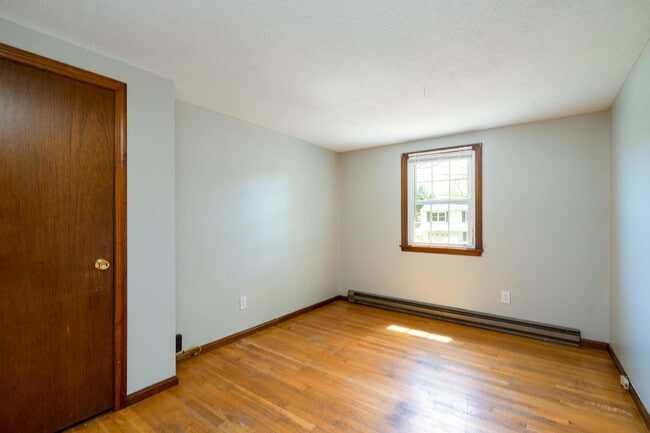 Building Photo - 22 Chatham Cir