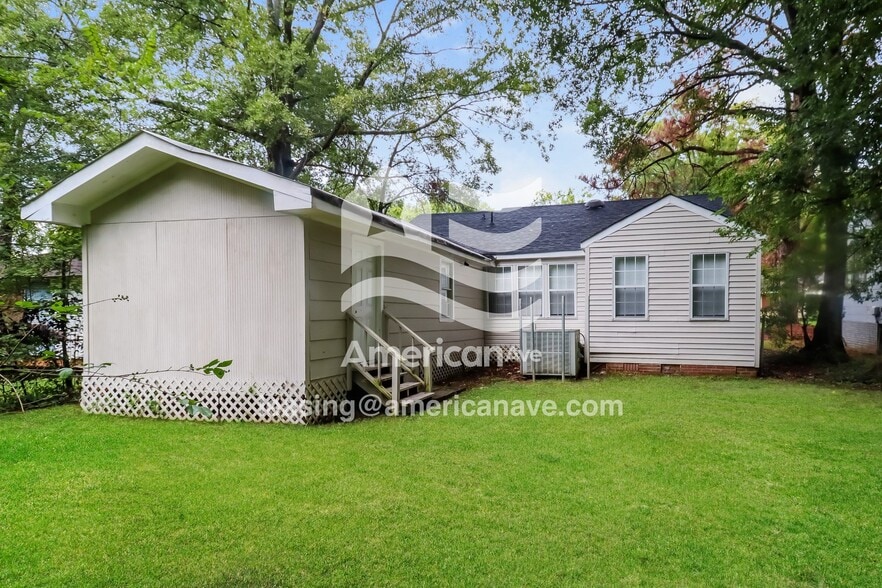 Building Photo - 335 E Ridgeway St