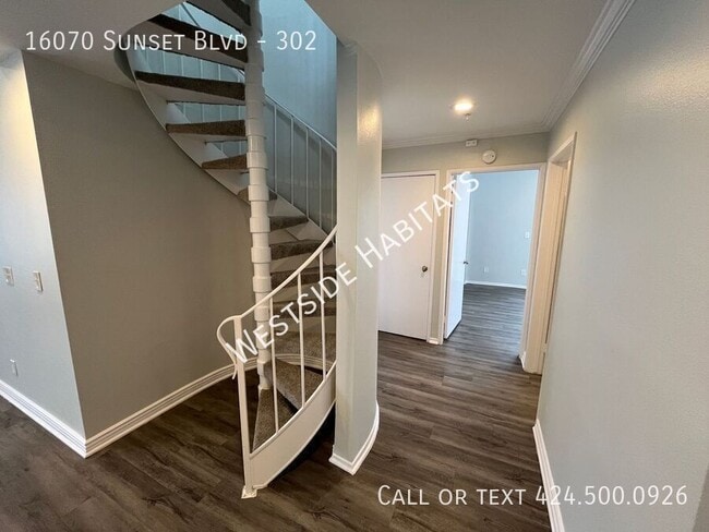 Building Photo - 16070 Sunset Blvd