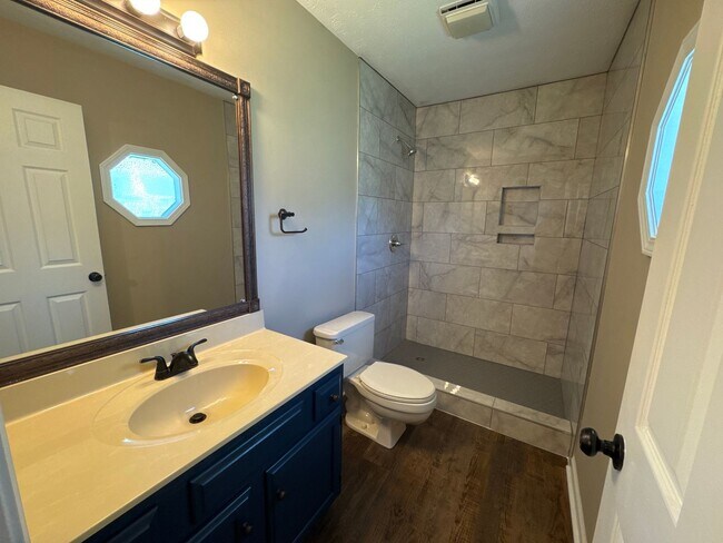 Building Photo - 3320-3322 River Oaks Blvd