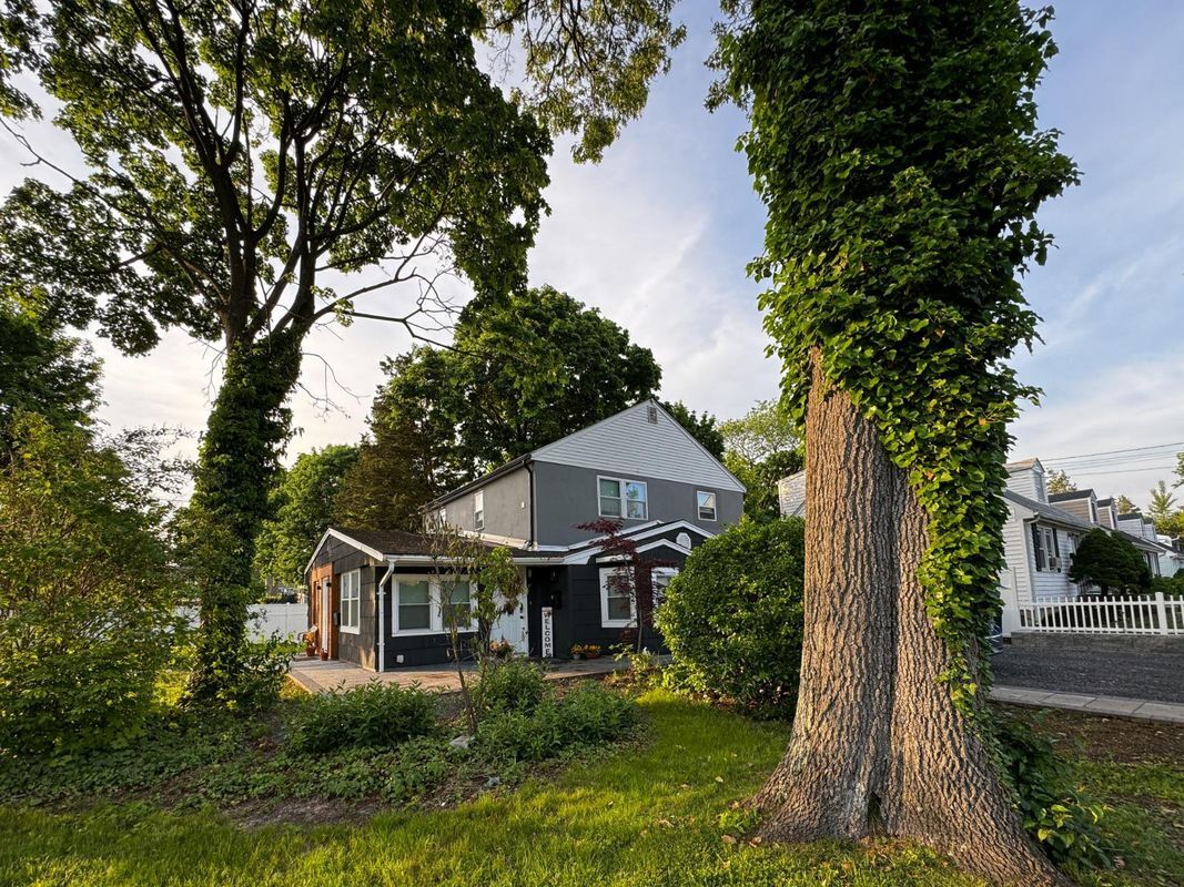 Building Photo - 58 Caldwell St