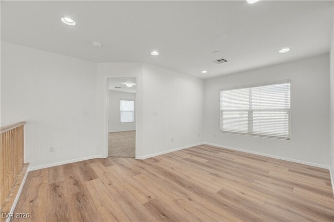 Building Photo - 9260 Pembrook Falls Ave