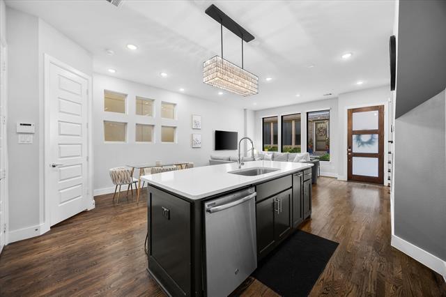 Building Photo - 8220 Callimont Ln