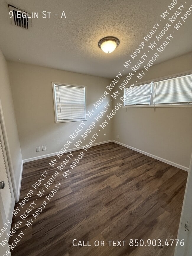 Building Photo - 9 Eglin St