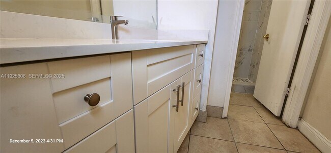 Building Photo - 4235 N University Dr