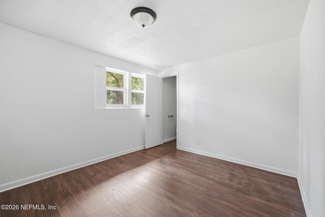 Building Photo - 5134 Moncrief Rd W