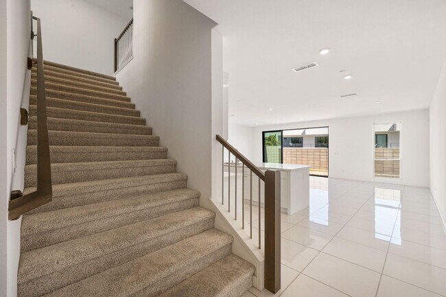 Building Photo - 928 Galaxy Dr