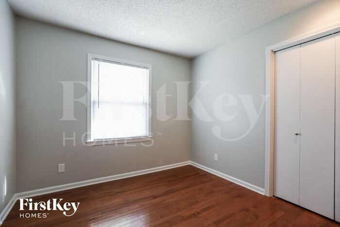 Building Photo - 1512 Oxford Ct