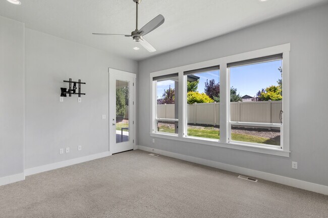 Building Photo - 9042 S La Pampa Way