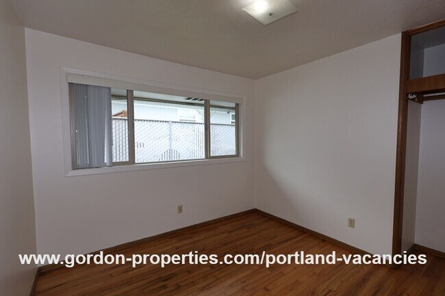 Building Photo - NE 65th Ave - North Tabor single level 1 bedroom apartment