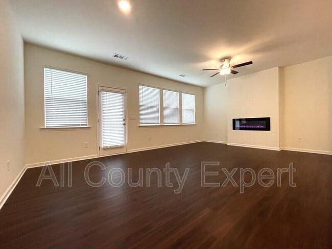 Building Photo - 272 Whitetail Cir
