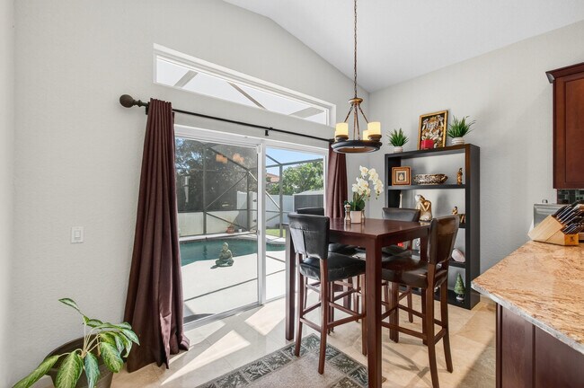 Building Photo - 7076 Middlebury Dr