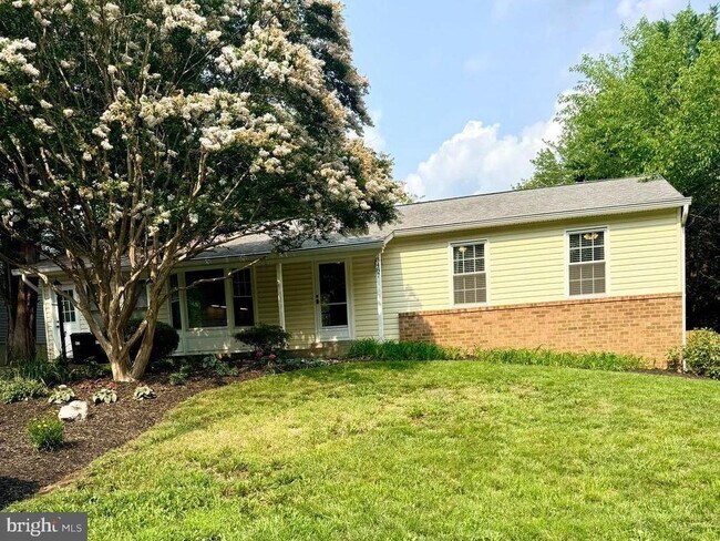 Building Photo - 8487 Inspiration Ave