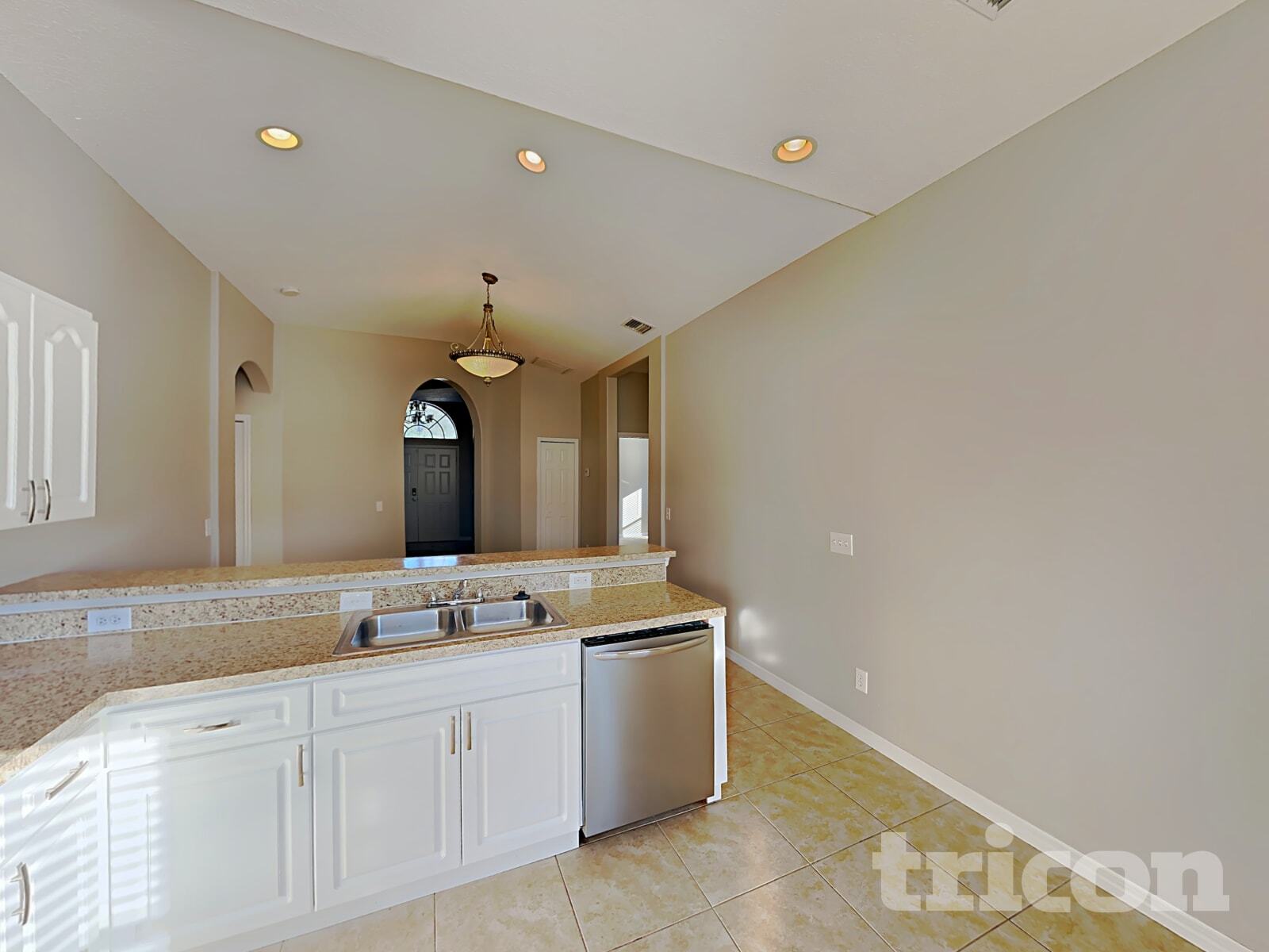 Building Photo - 13305 Silvercreek Dr