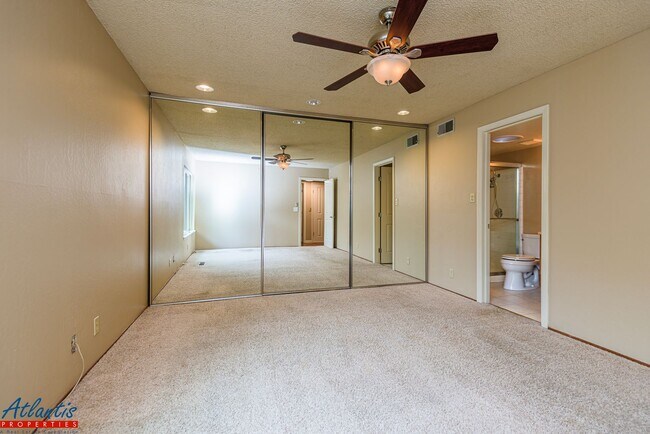 Building Photo - Lovely Home | Bonus Room | A/C | Solar Panels