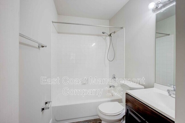 Building Photo - 137 Winters Ln