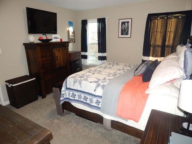 Building Photo - 180 Economy St