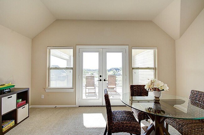 Building Photo - 10 Cayuga Pond Ct