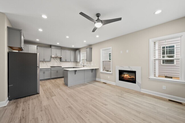 Building Photo - 7994 Humie Olive Rd
