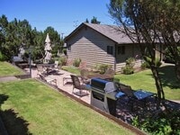 Building Photo - Mid-Century Dream Come True! Lovingly Maintained 2-Bedroom Available Now!