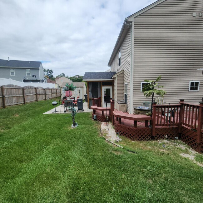 Building Photo - 4516 Paula Dr