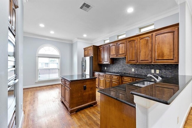 Building Photo - 3319 Bingham Manor Ln
